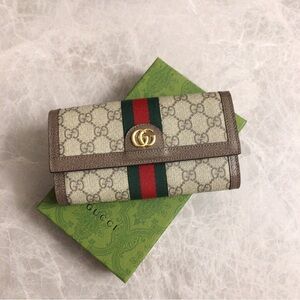 🎄🎄Gucci GG Continental Supreme Canvas Wallet
